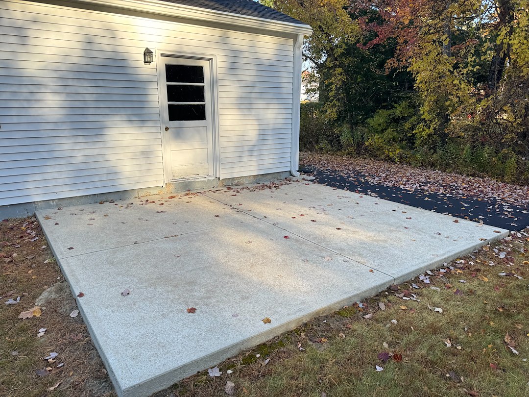 Residential Concrete Cleaning Services: Restore Driveways, Patios, and Walkways with Expert Care