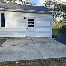 Residential-Concrete-Cleaning-Services-Restore-Driveways-Patios-and-Walkways-with-Expert-Care 0